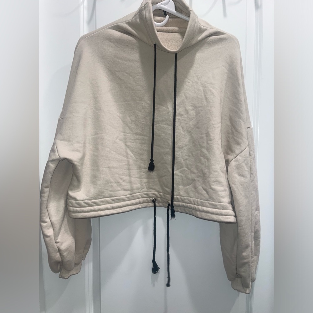 The RANGE women’s hoodie